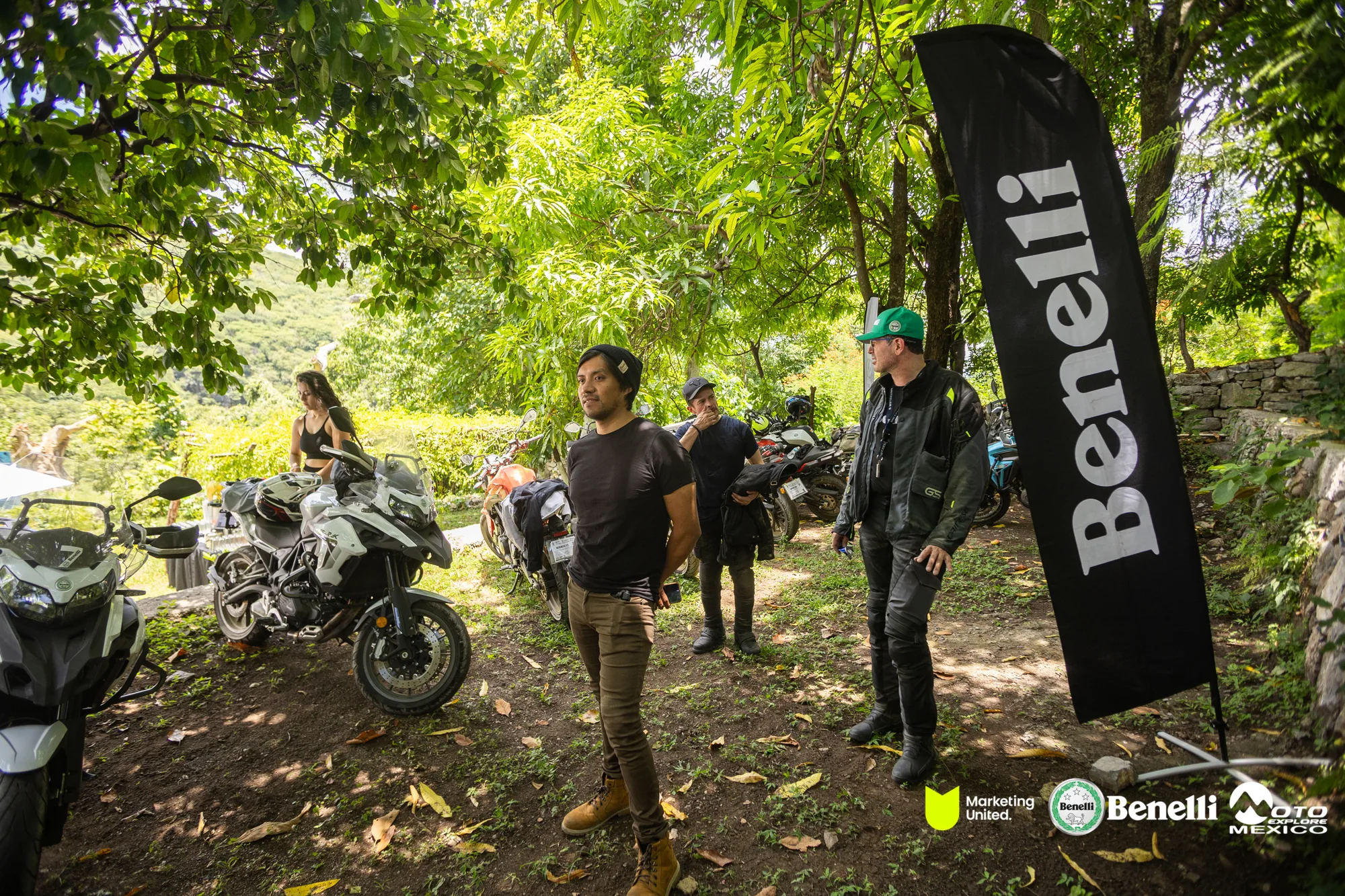 BENELLI TAXCO 370