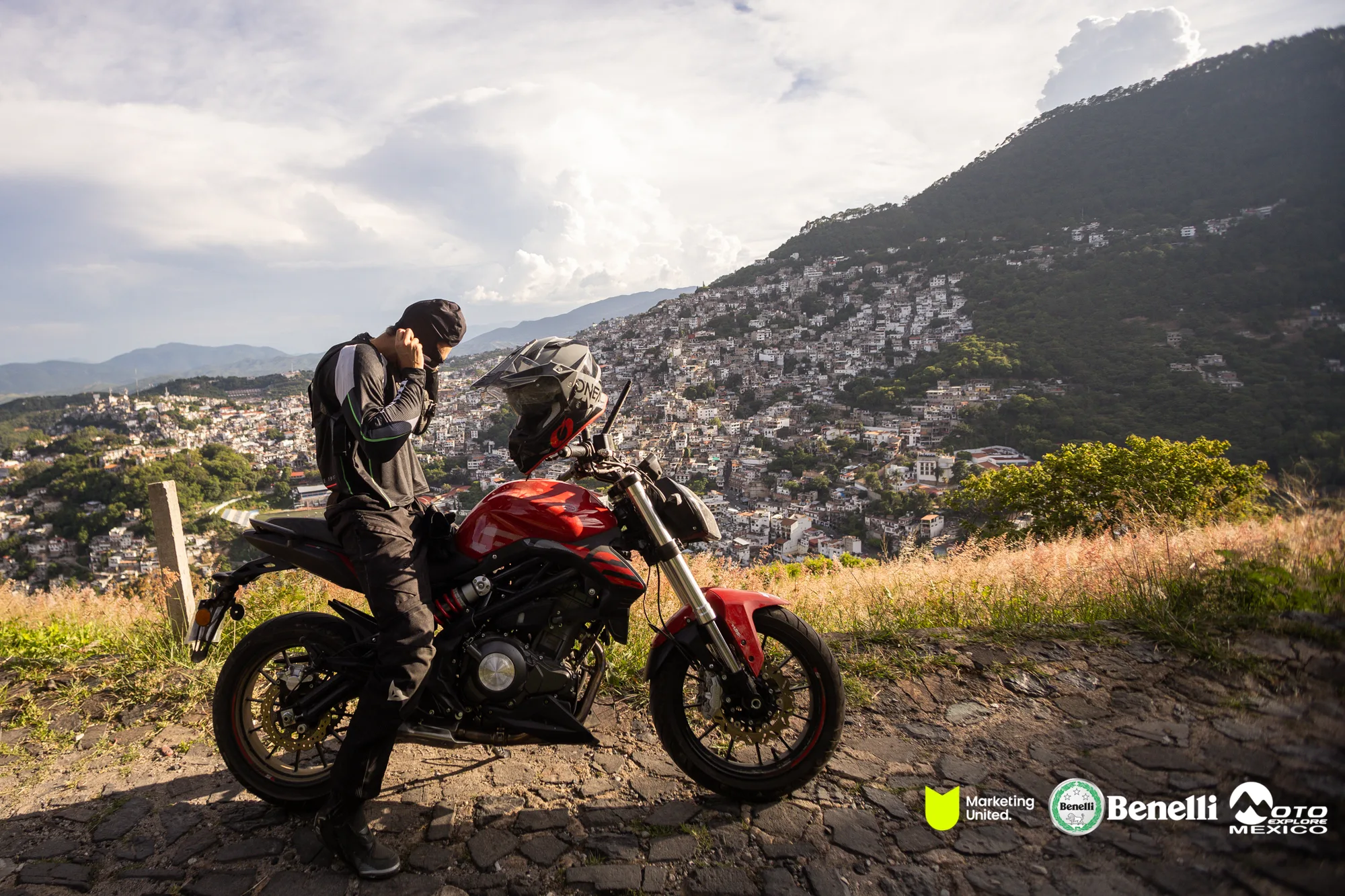 BENELLI TAXCO 686