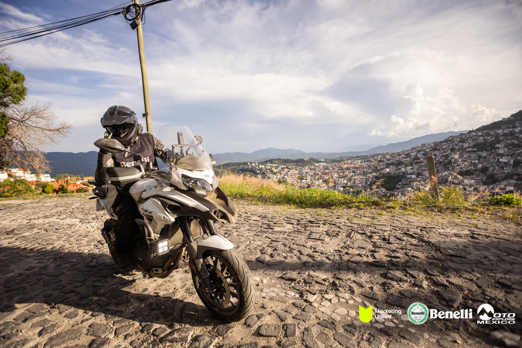 BENELLI TAXCO 700