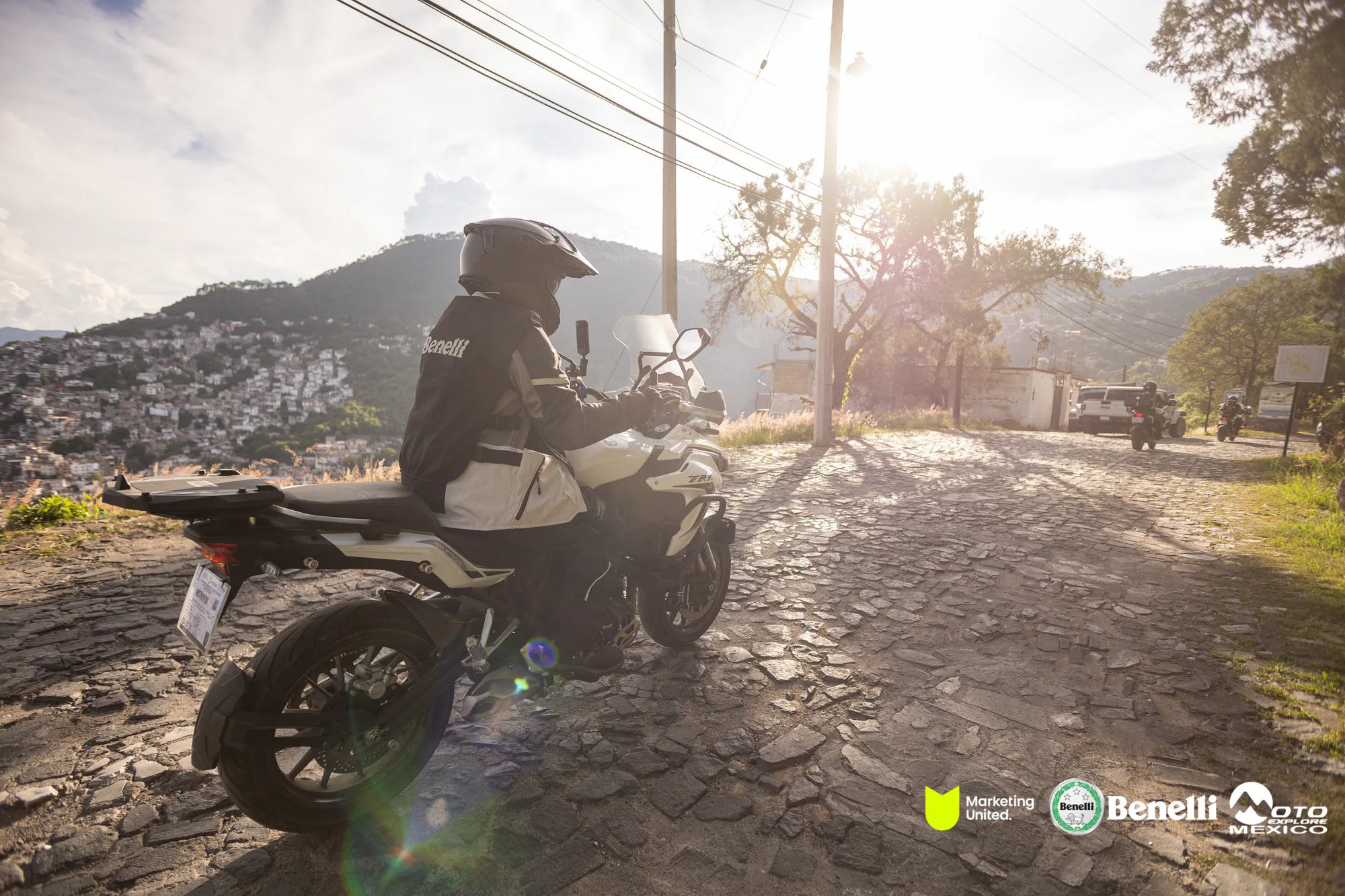 BENELLI TAXCO 702